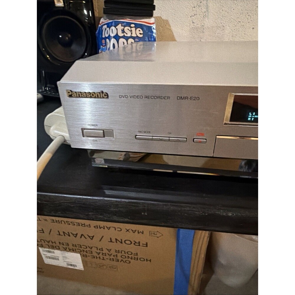 Panasonic DMR-E20 DVD Recorder w/ Remote, DVD-R/DVD-RAM Recording, Silver